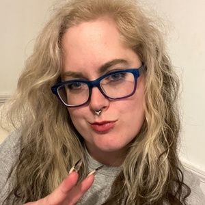 Meet your Posher, Keeley